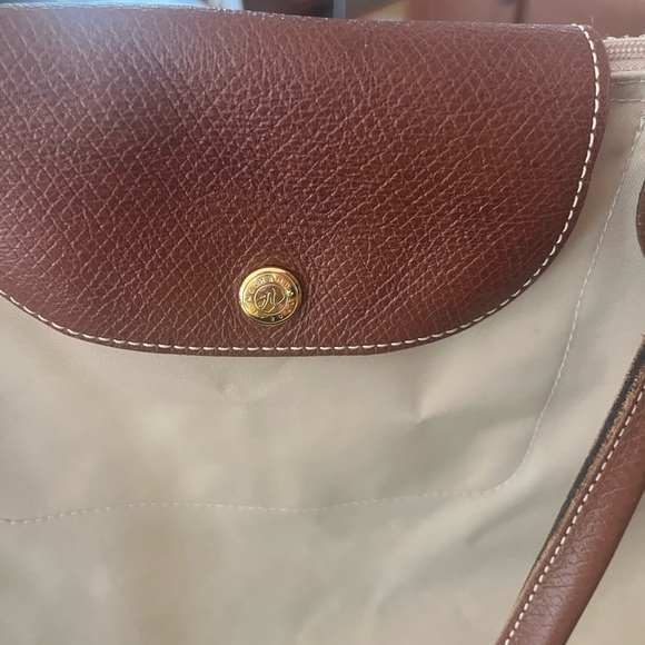 Longchamp khaki tote - Picture 3 of 3